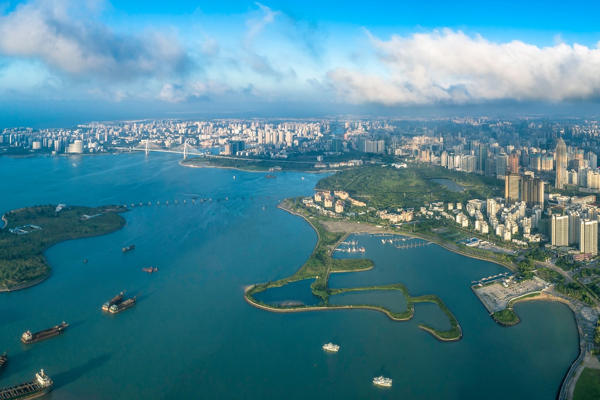 Hainan private tour with beaches, rainforest and Sanya luxury resorts, sanya